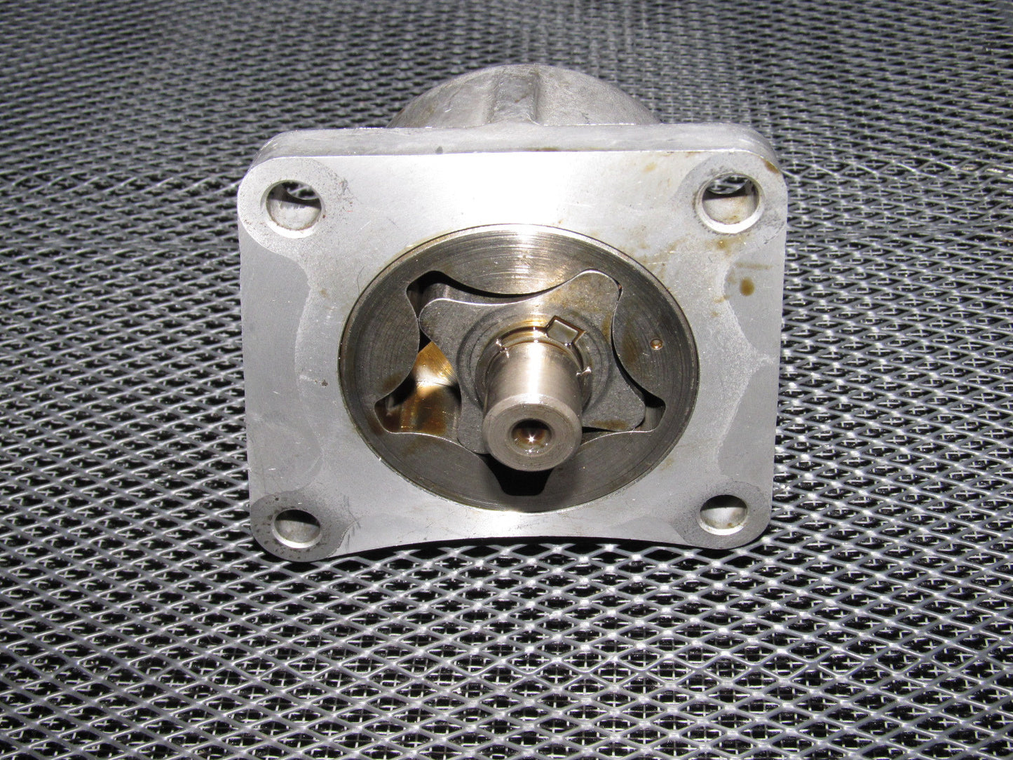 84 85 Mazda RX7 OEM GSL-SE 13B Engine Oil Pump