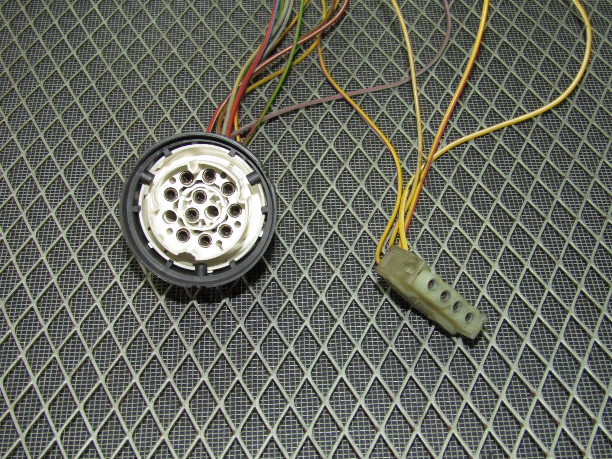 1992-1995 BMW 325 Sedan OEM Headlight Switch Pigtail Harness