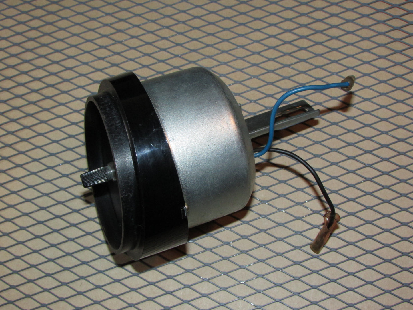 70 71 72 73 Datsun 240z OEM Dash Analog Clock