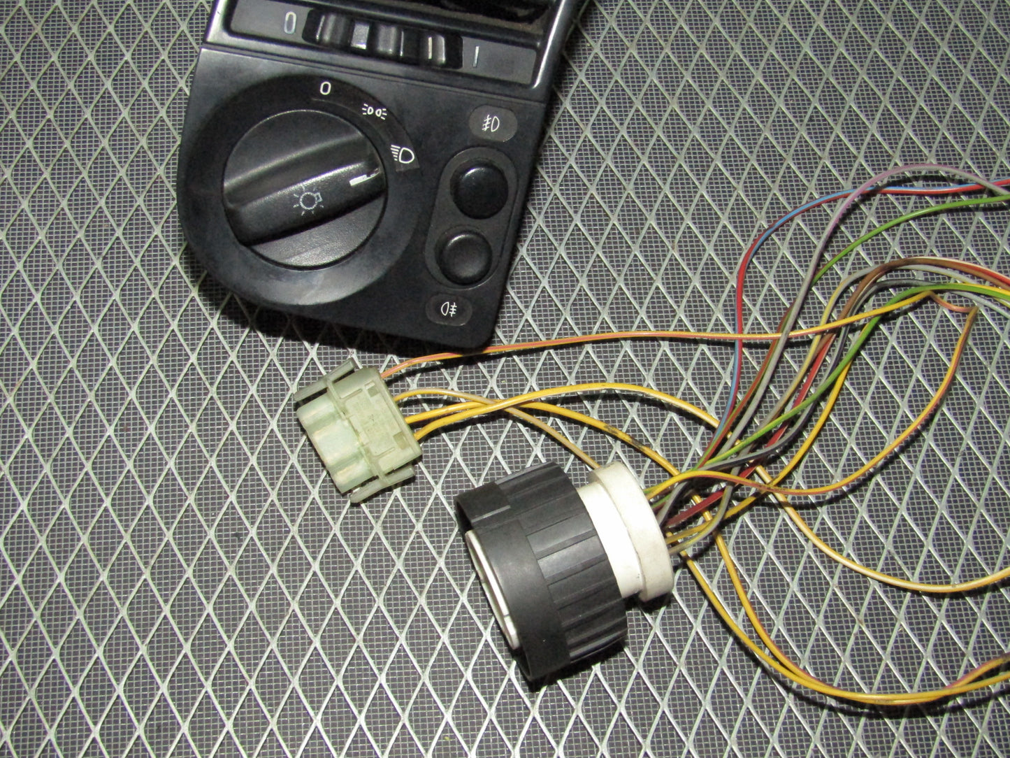1992-1995 BMW 325 Sedan OEM Headlight Switch Pigtail Harness