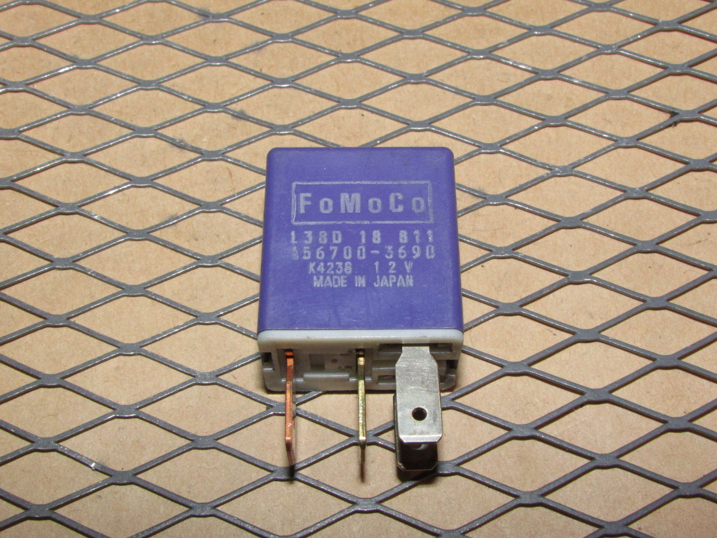 Ford Relay L38D 18 811 / 156700-3690