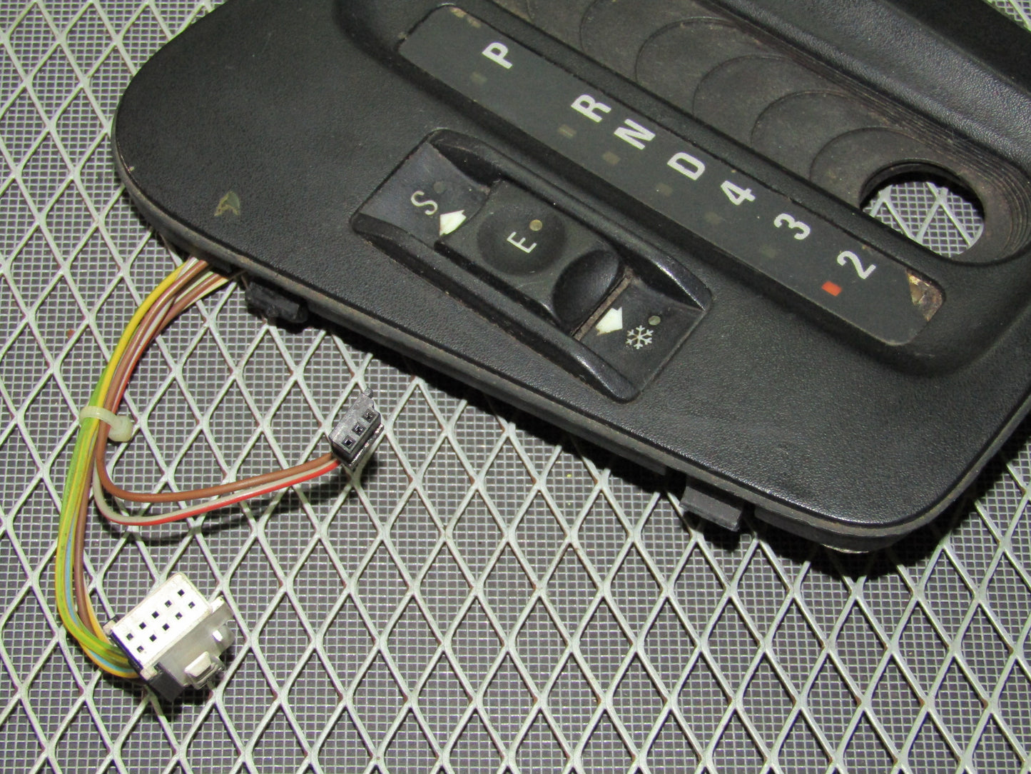1992-1995 BMW 325 Sedan OEM Suspension Switch Pigtail Harness