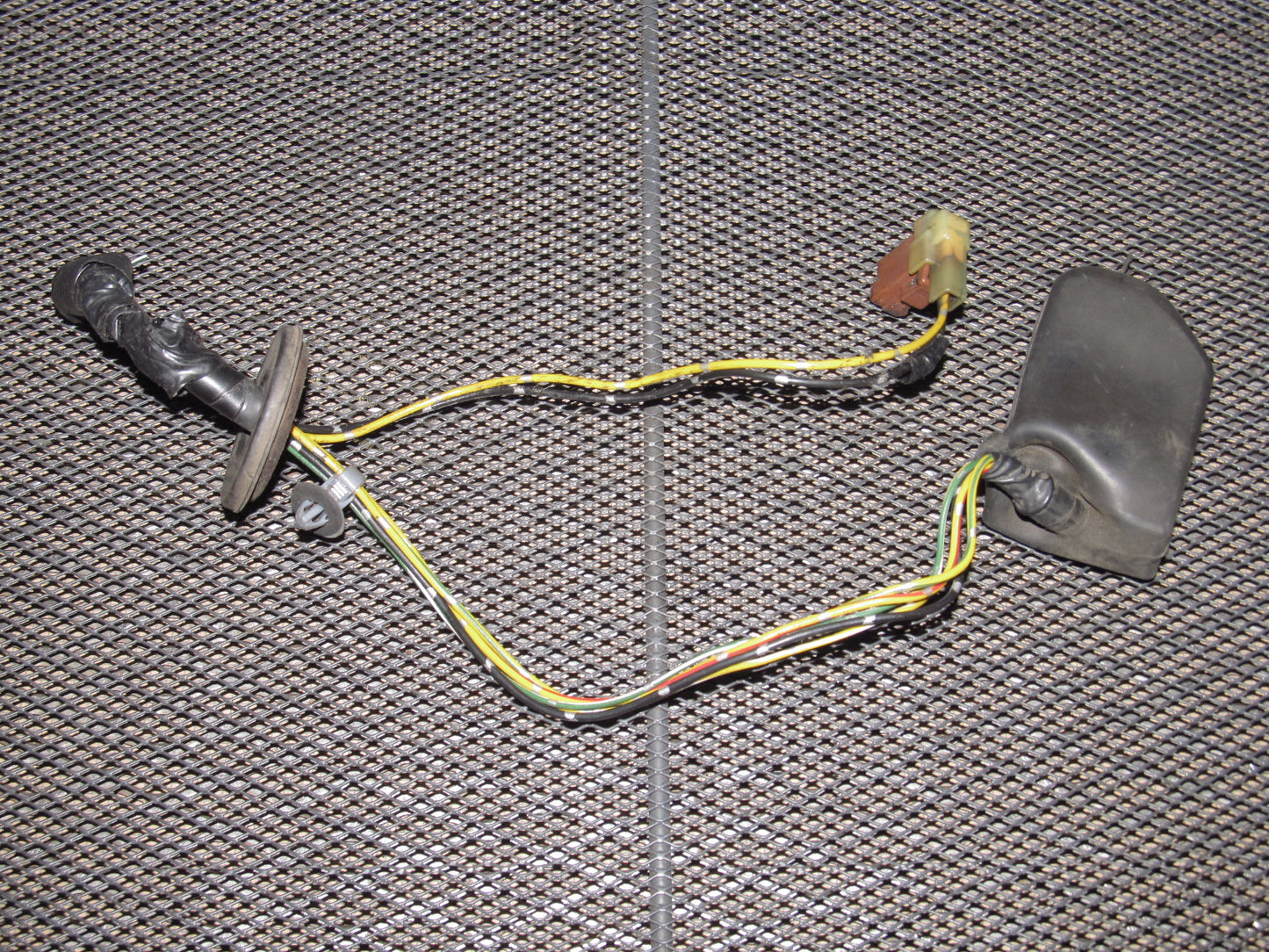 92 93 94 95 96 Honda Prelude OEM Gas Tank Fuel Evap Purge Valve