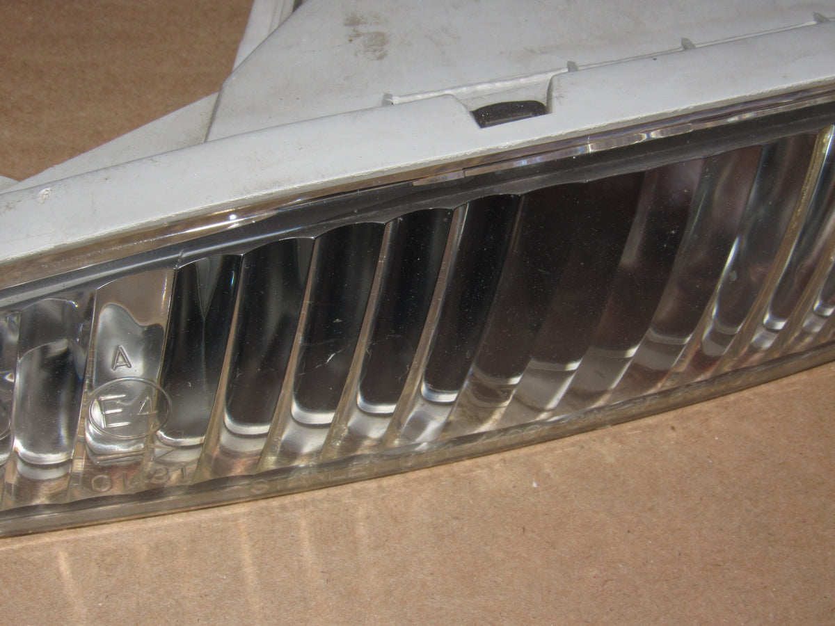 93 94 95 Mazda RX7 OEM Front Bumper Turn Signal Light Lamp - Left