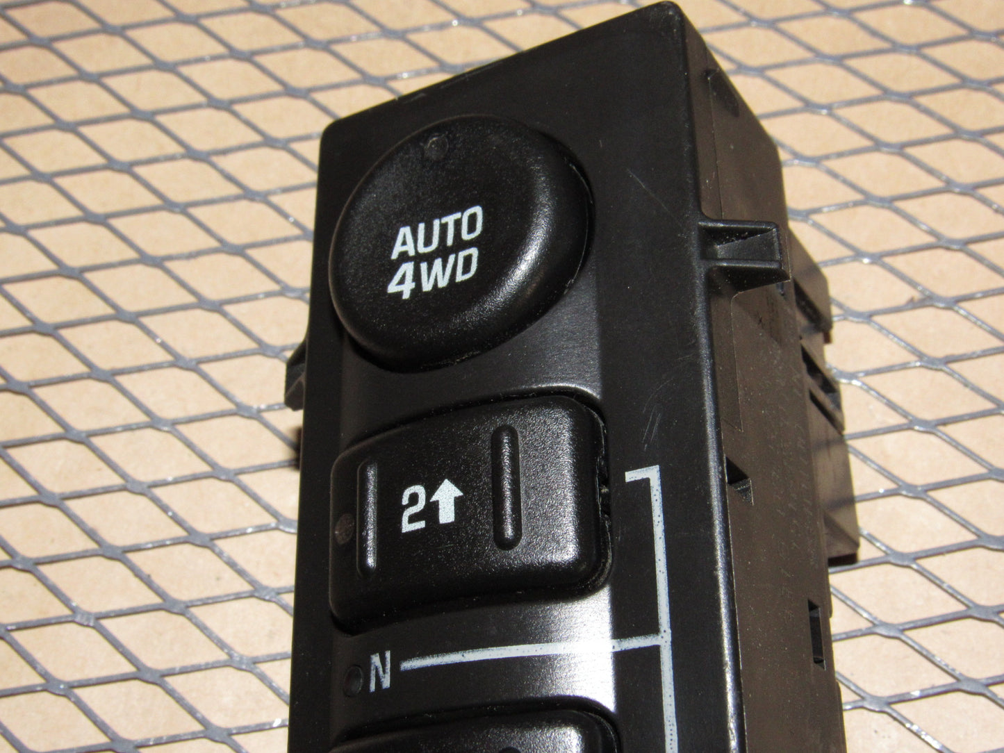 03 04 05 06 GMC Yukon OEM Auto 4WD 2WD Transfer Case Switch