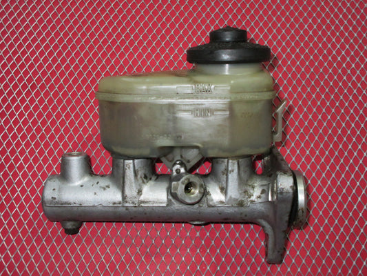 92 93 Lexus ES300 OEM Master Brake Cylinder