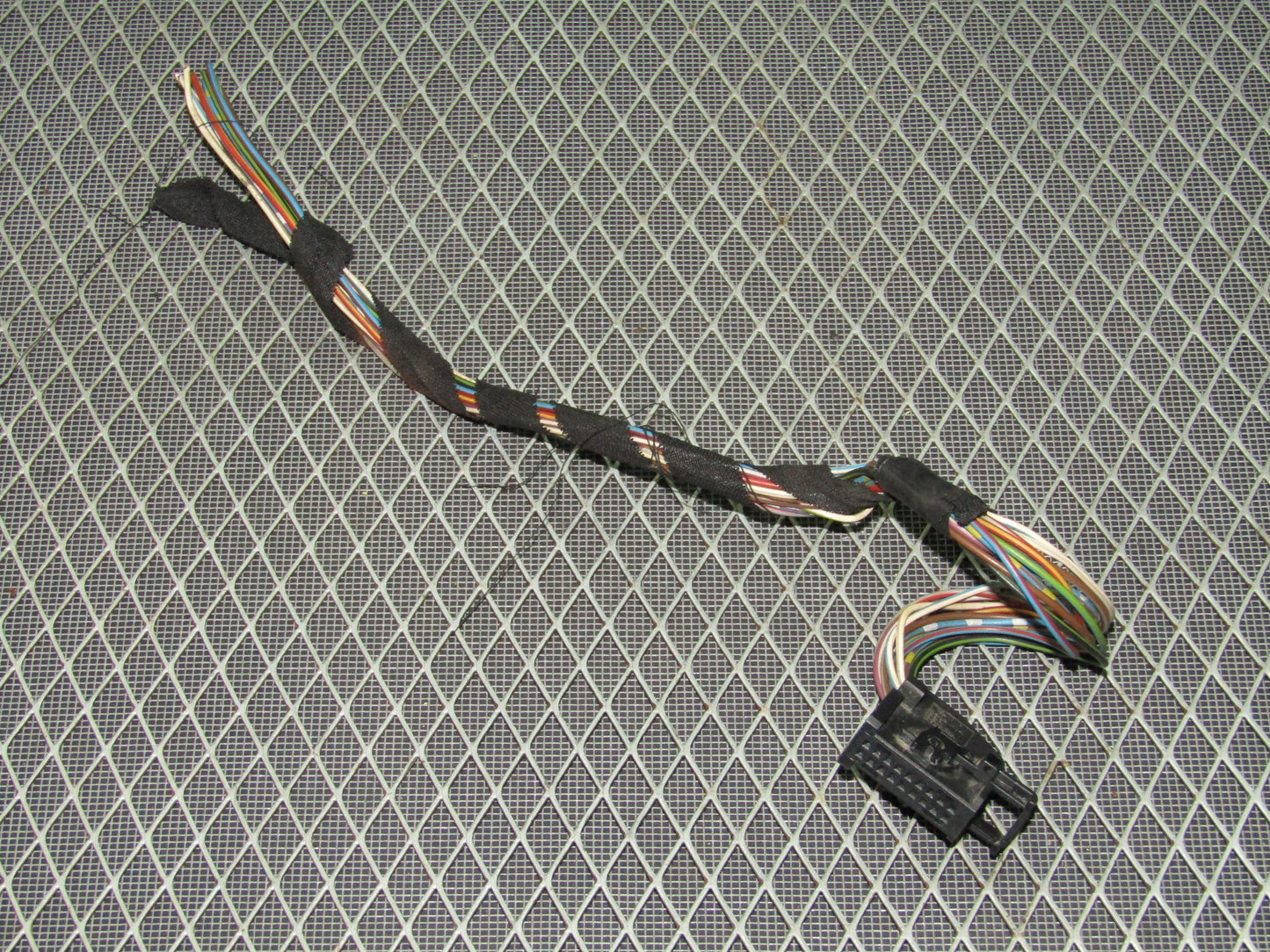 1992-1995 BMW 325 Sedan OEM Clock Unit Pigtail Harness