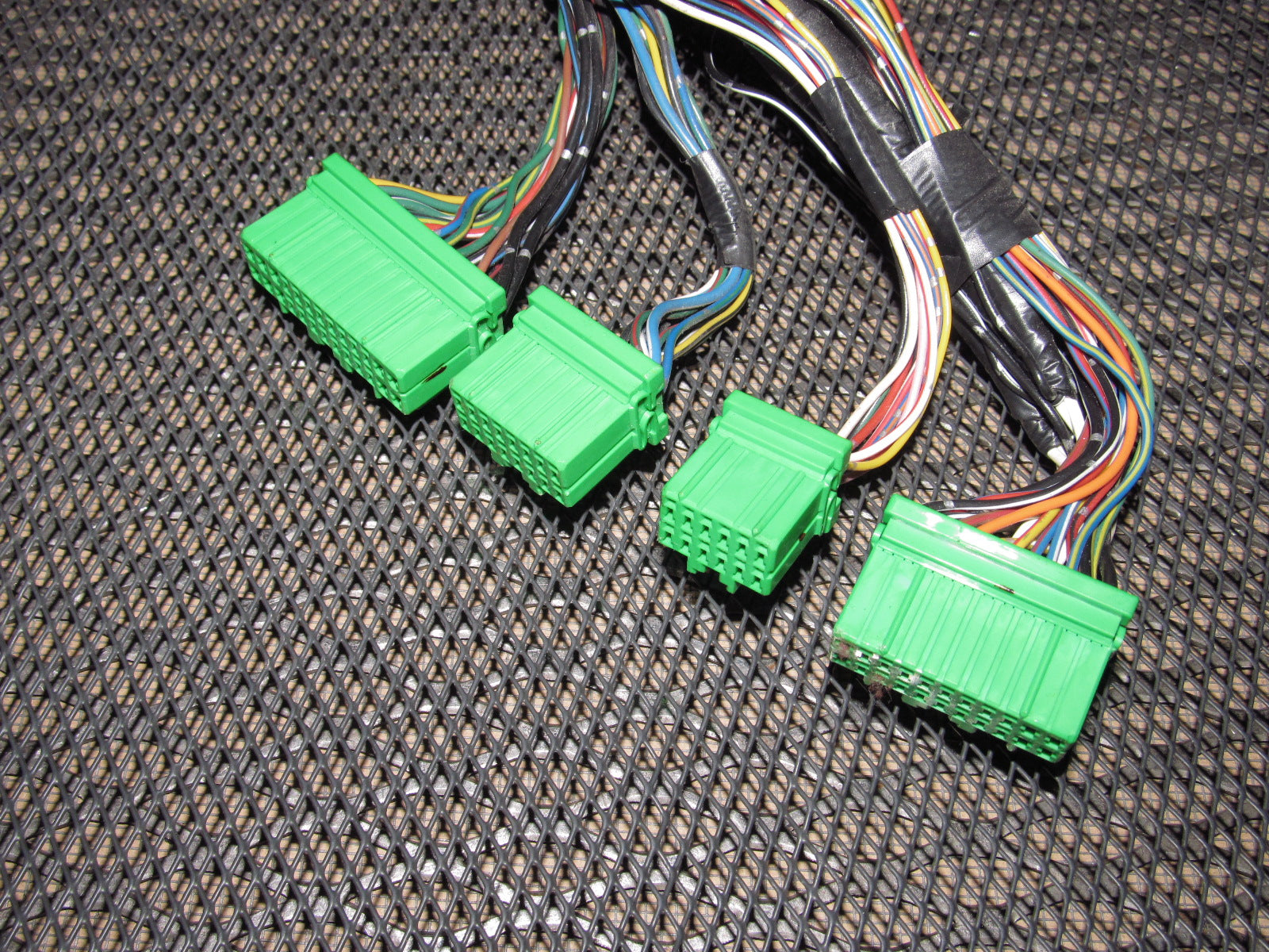 94 95 96 97 Mitsubishi 3000GT OEM Engine Computer ECU Pigtail Harness
