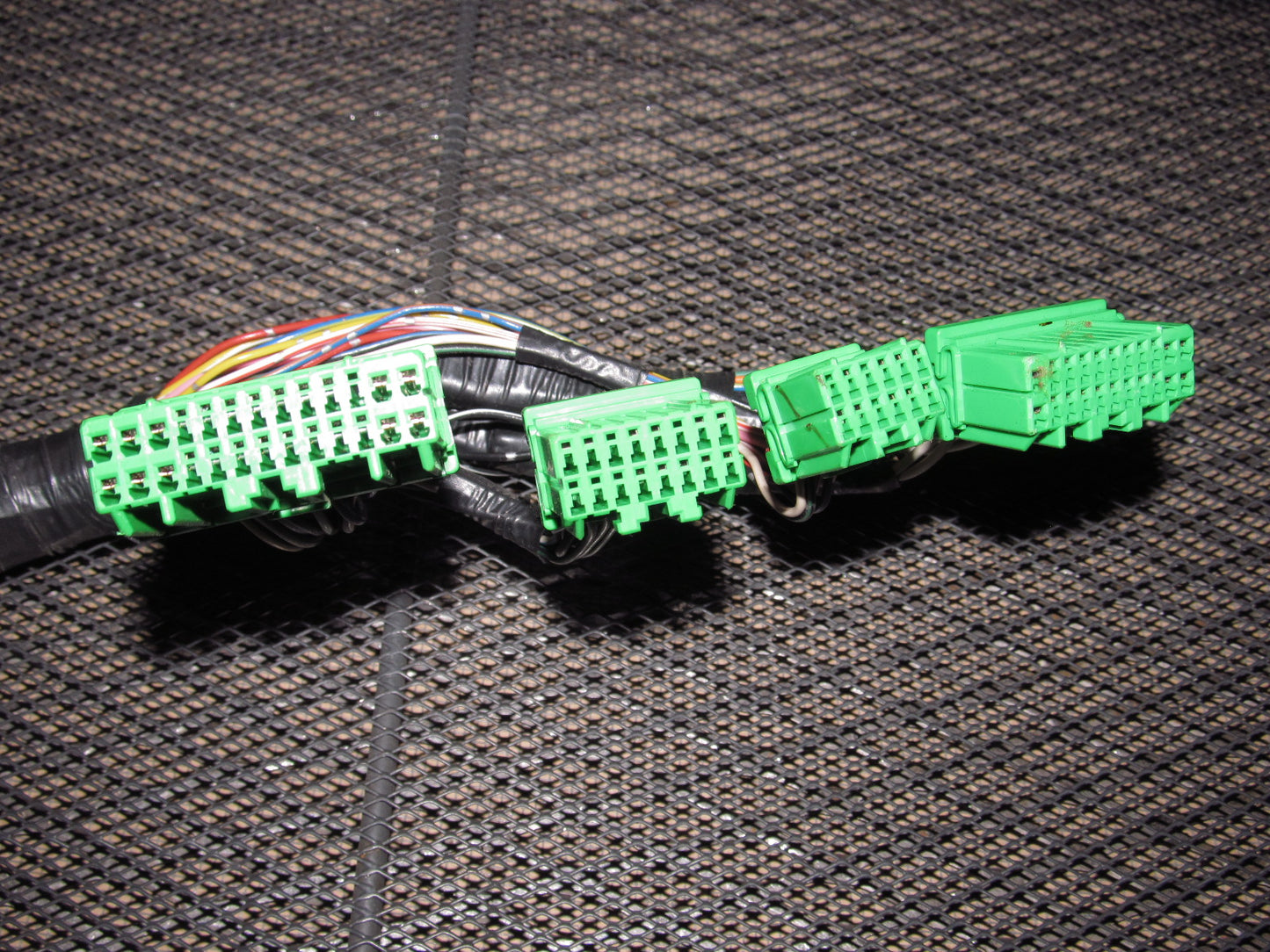 96 97 Mitsubishi 3000GT OEM Engine Computer ECU Pigtail Harness