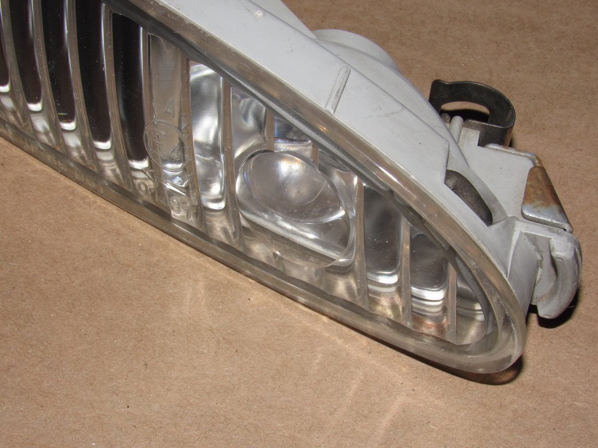 93 94 95 Mazda RX7 OEM Front Bumper Turn Signal Light Lamp - Right