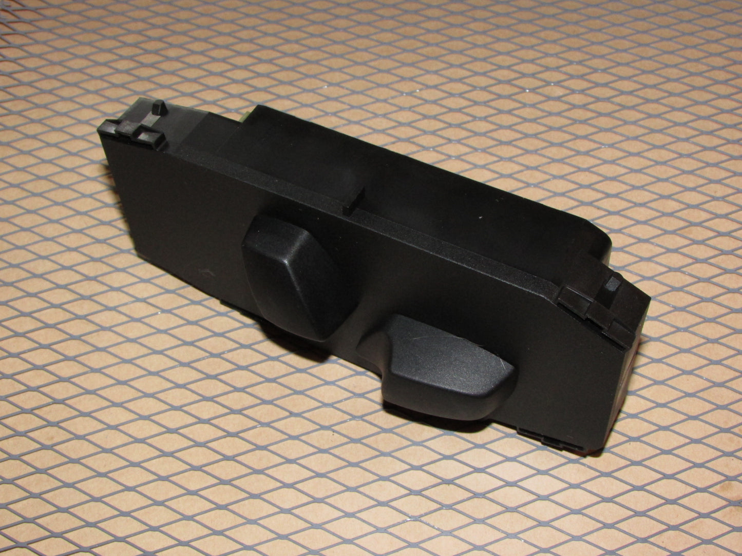 09 10 11 12 13 14 15 16 BMW Z4 OEM Seat Adjustment Switch - Right