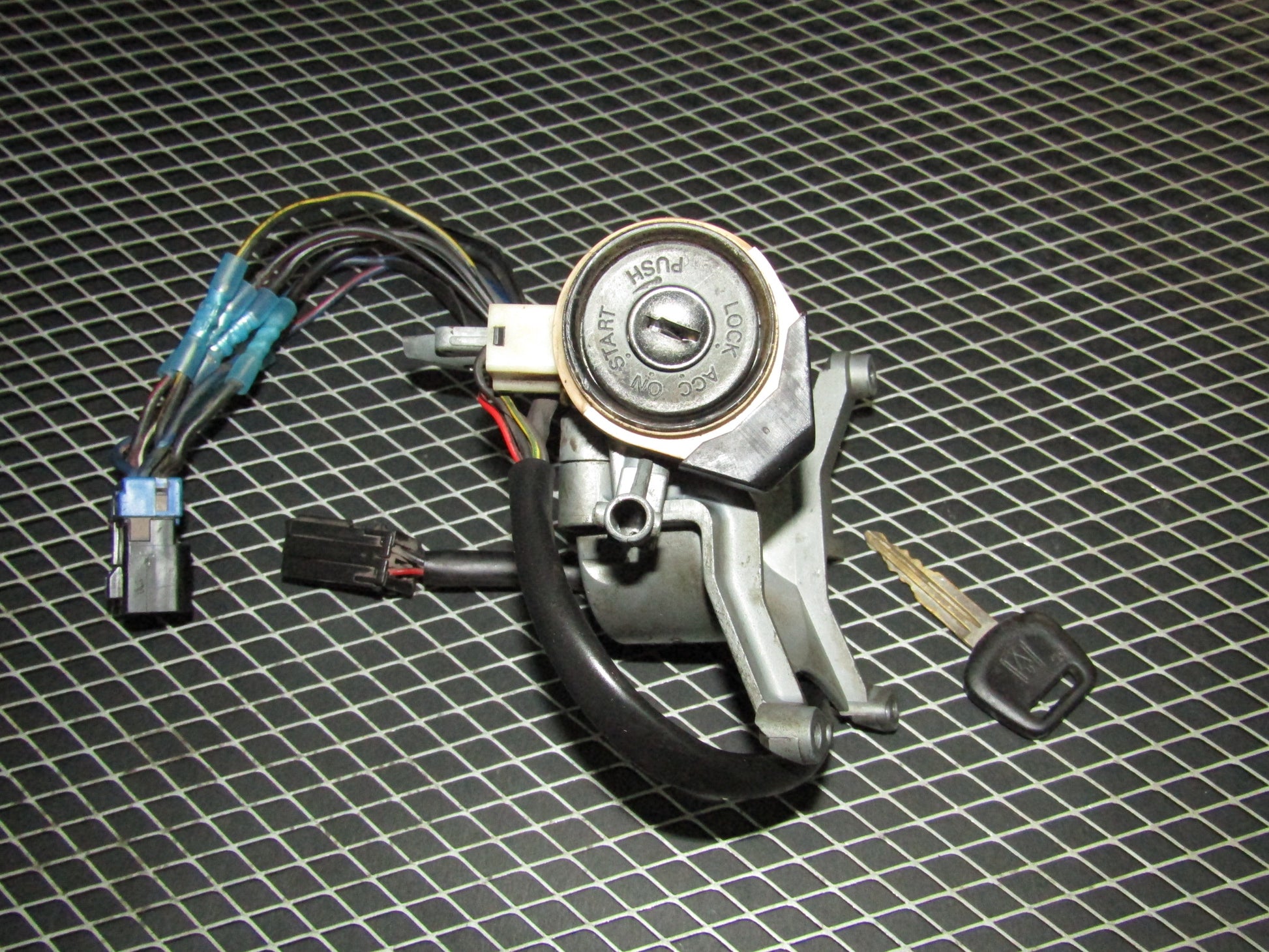 94 95 96 97 Mitsubishi 3000GT OEM Ignition Lock Cylinder & Tumbler
