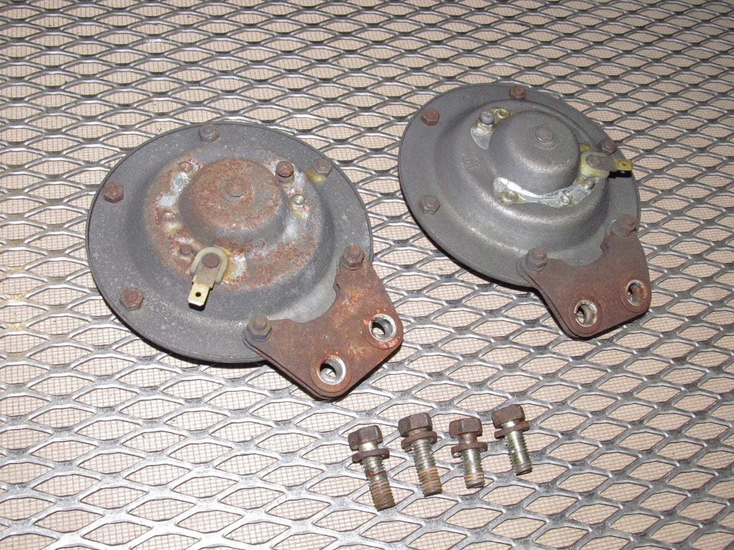 72 73 Datsun 240z OEM Exterior Horn Set