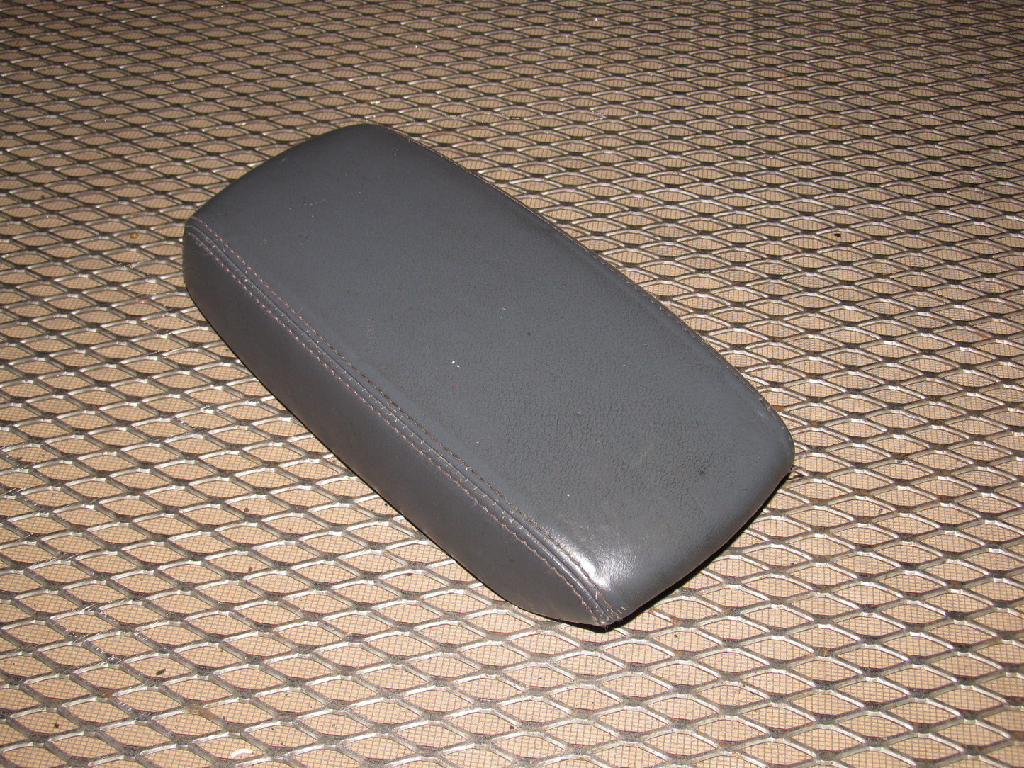 94 95 96 97 98 99 00 01 Acura Integra OEM Center Console Arm Rest Cover