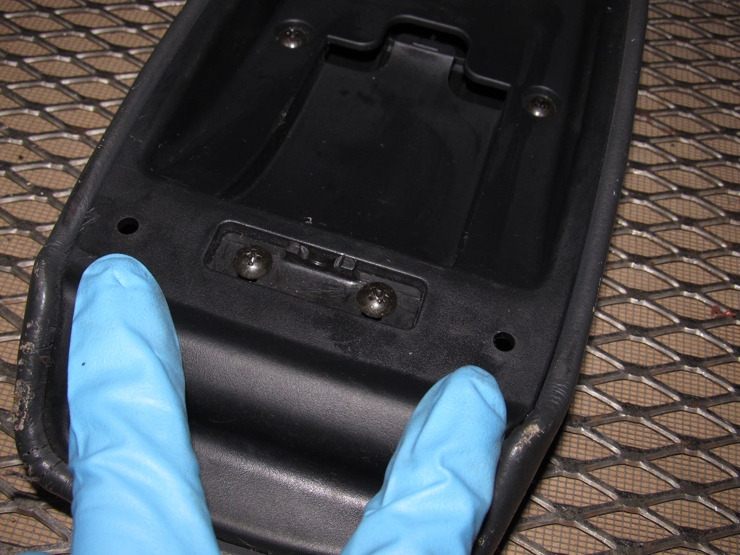 94 95 96 97 98 99 00 01 Acura Integra OEM Center Console Arm Rest Cover