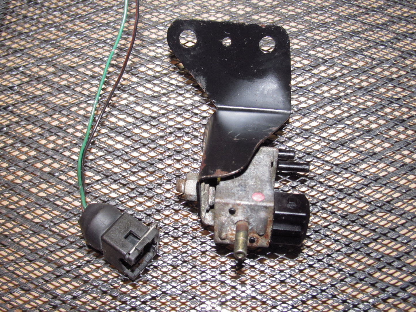 90-96 Nissan 300zx OEM VSV Vacuum Valve Solenoid