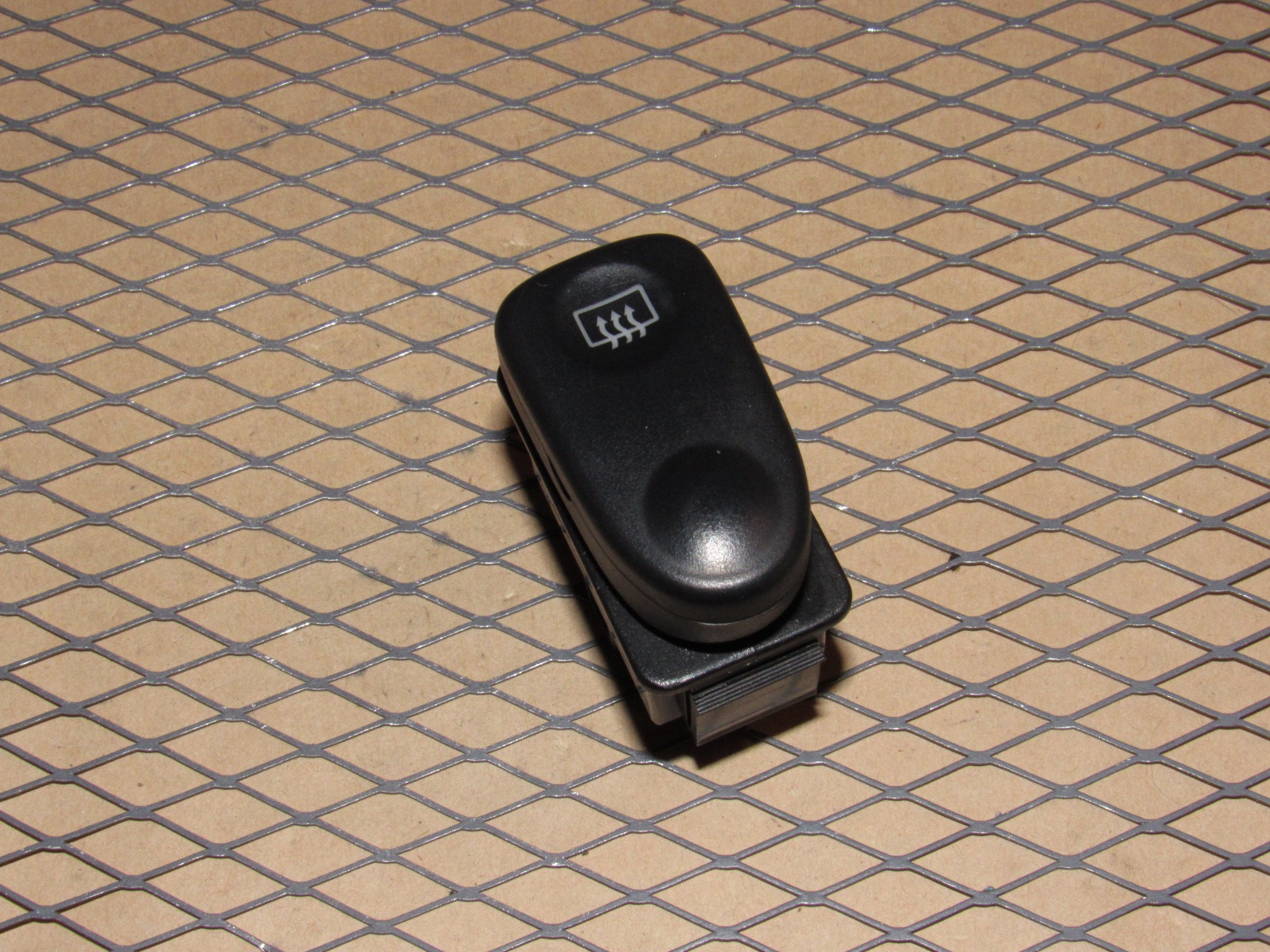 93 94 95 Mazda RX7 OEM Rear Defroster Switch – Autopartone