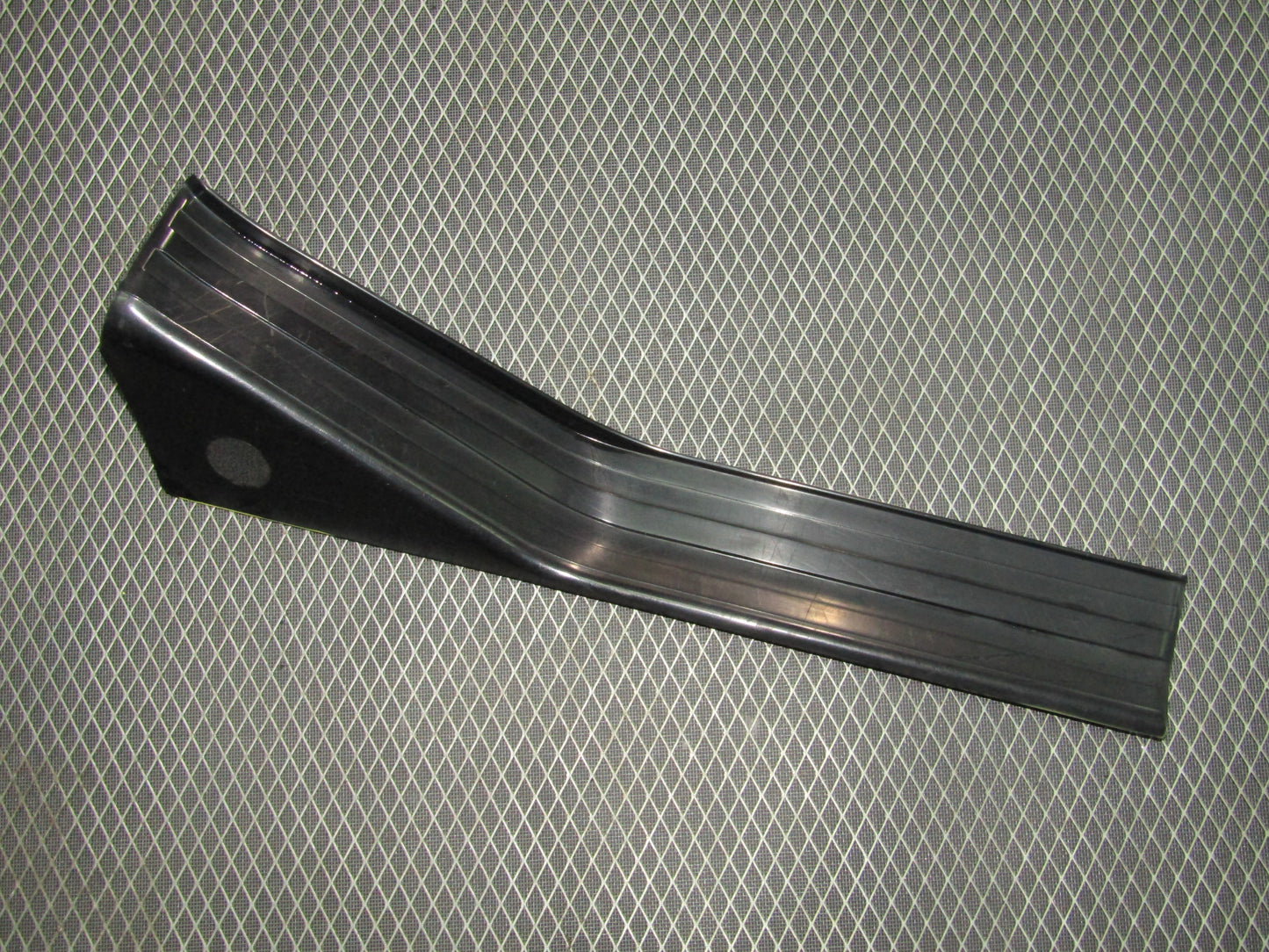 1992-1995 BMW 325 Sedan OEM Door Sills Panel Cover - Rear Right