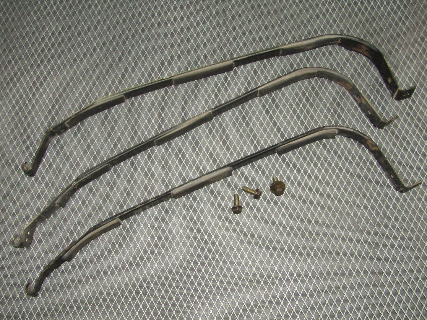 92 93 94 95 BMW 325 Sedan OEM Gas Tank Mounting Strapping