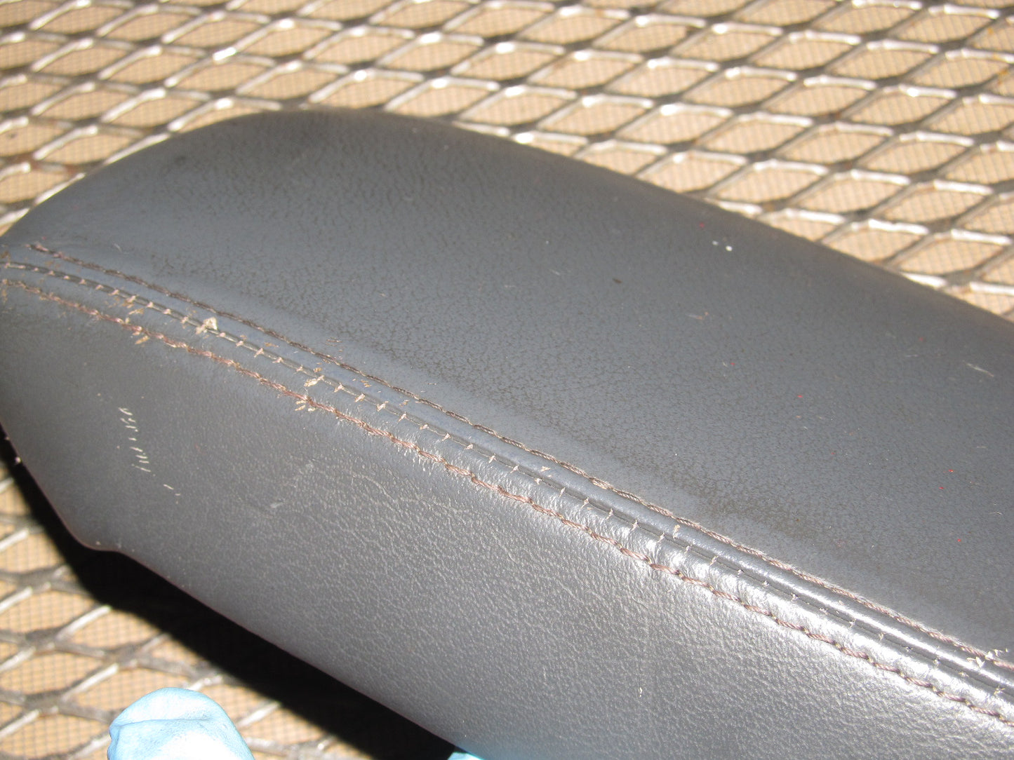 94 95 96 97 98 99 00 01 Acura Integra OEM Center Console Arm Rest Cover