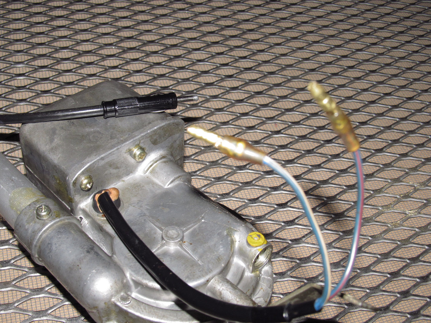 72 73 Datsun 240z OEM Power Antenna