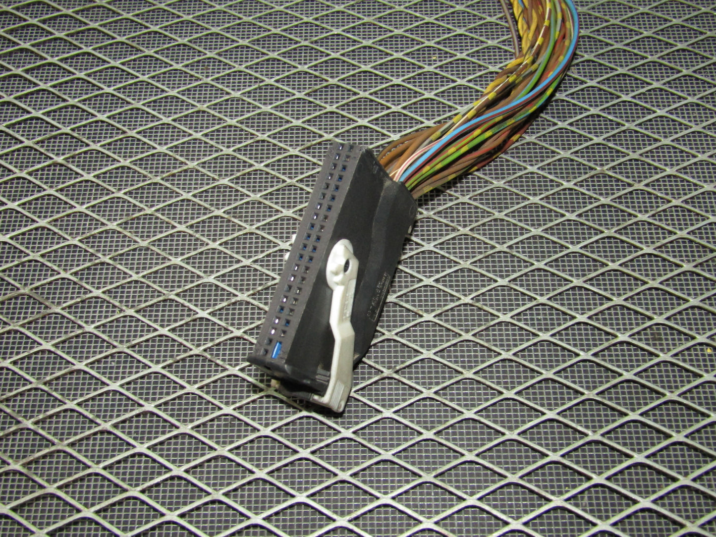 1992-1995 BMW 325 Sedan OEM ABS Computer Module Pigtail Harness