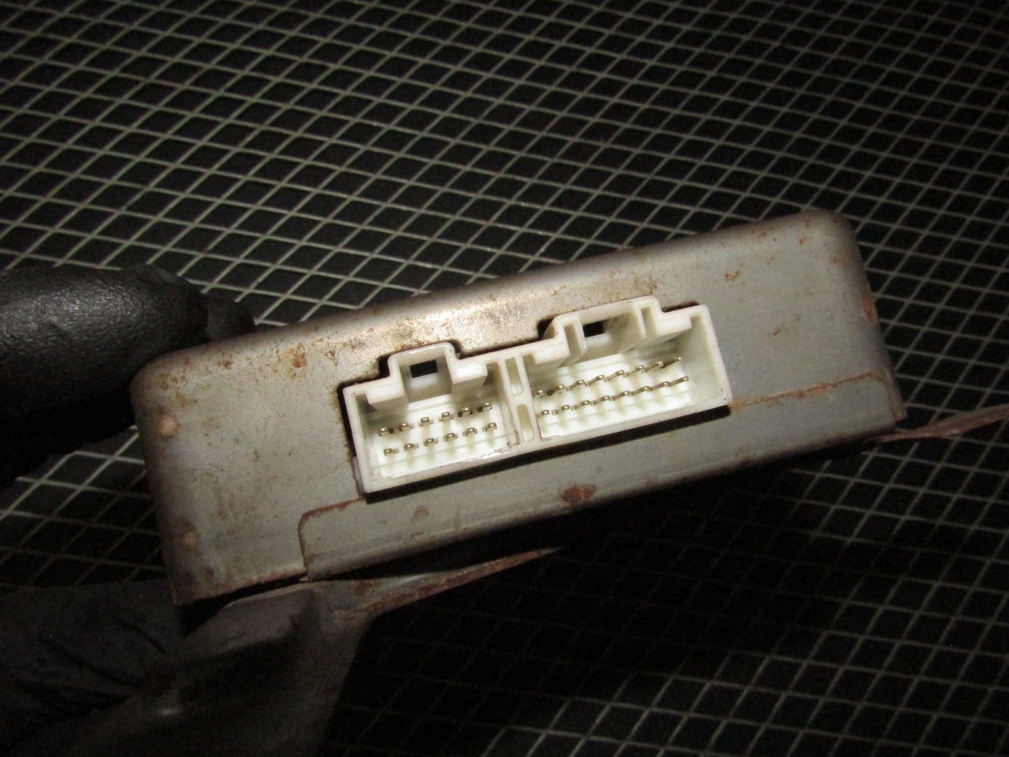 94 95 96 97 Mitsubishi 3000GT OEM ECS Suspension Computer Module MB629056