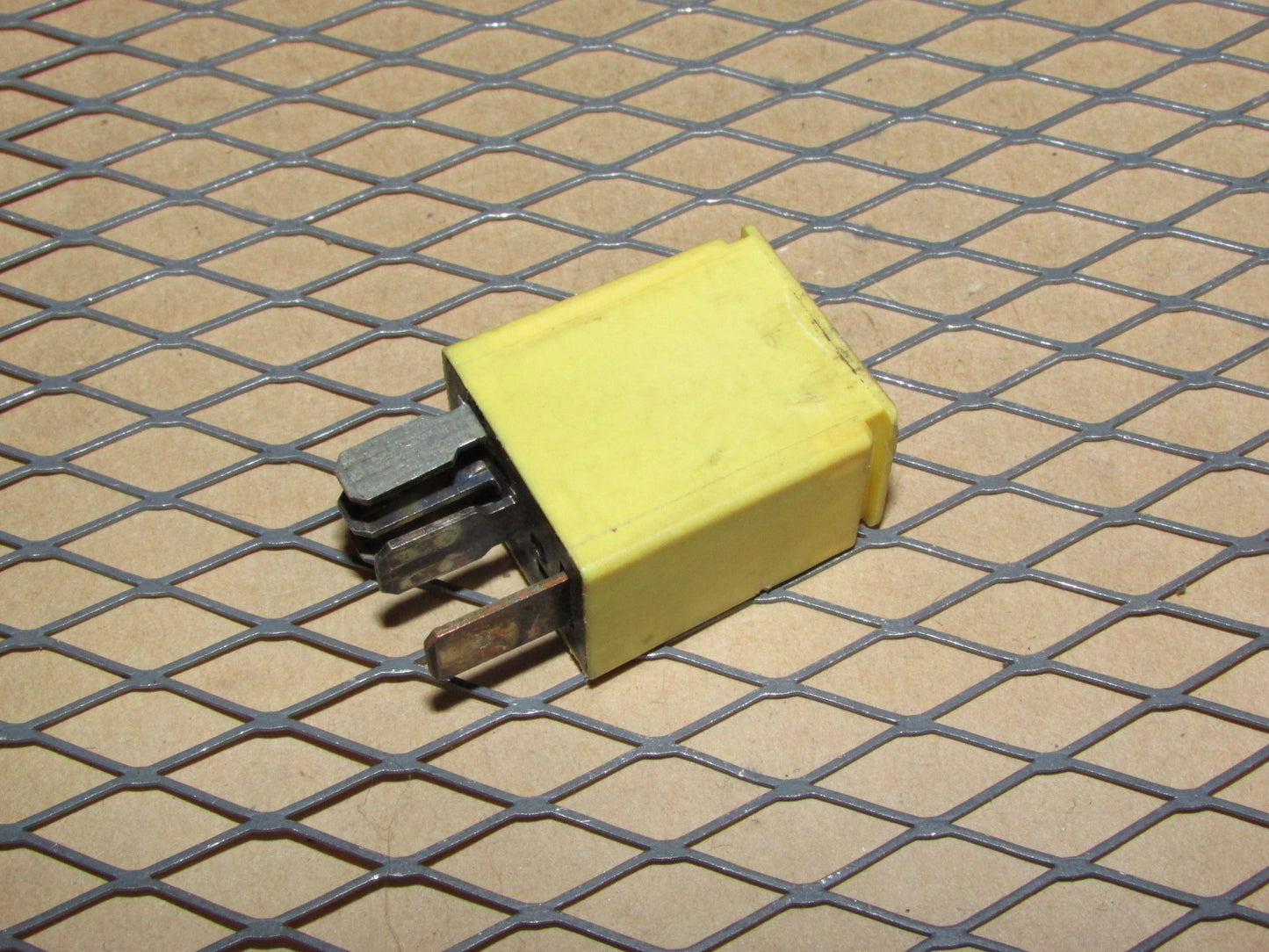 Jaguar Relay XR83-14B192-AA