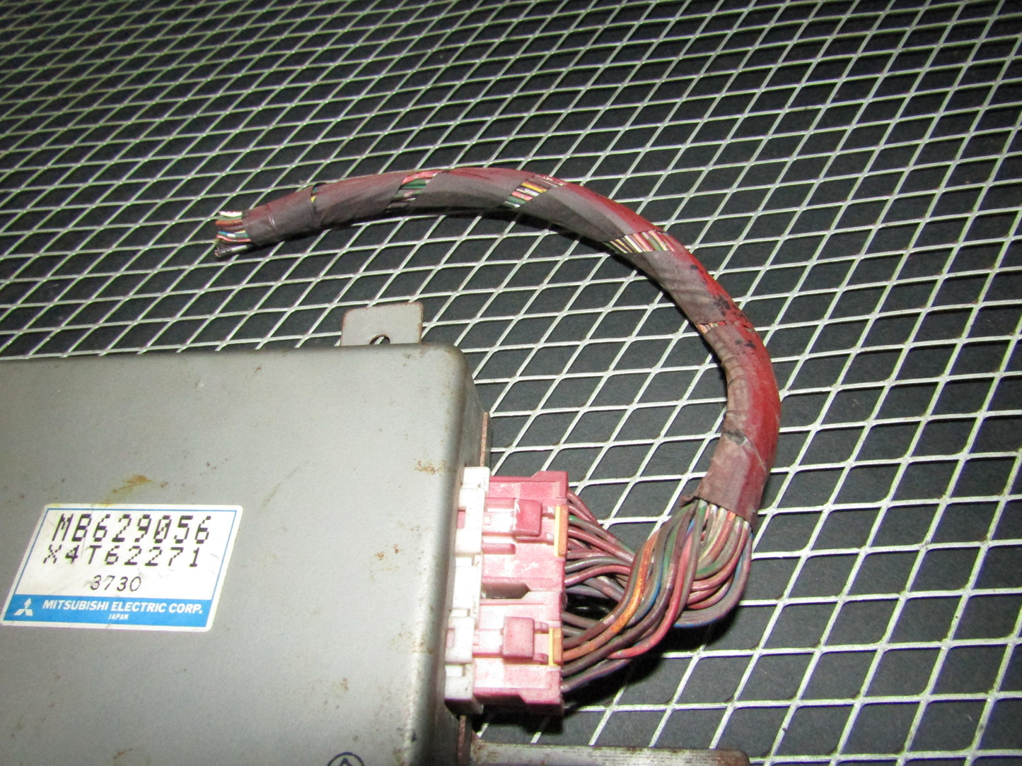 94 95 96 97 Mitsubishi 3000GT OEM ECS Suspension Computer Module Pigtail Harness