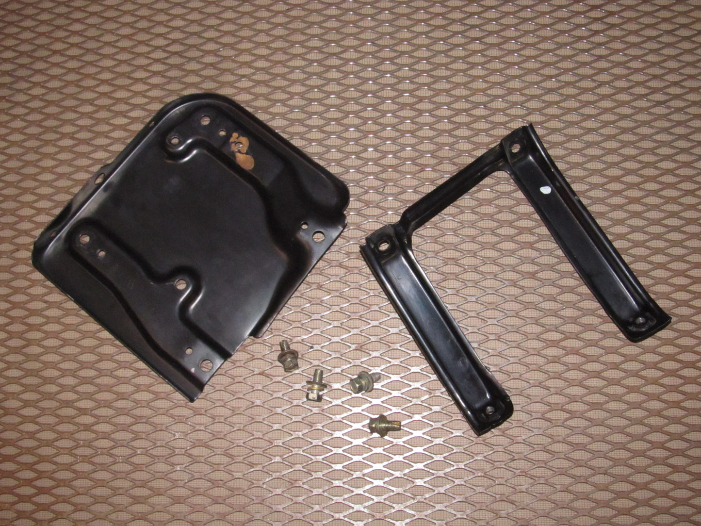 94 95 96 97 Mitsubishi 3000GT OEM Battery Main Stand Tray