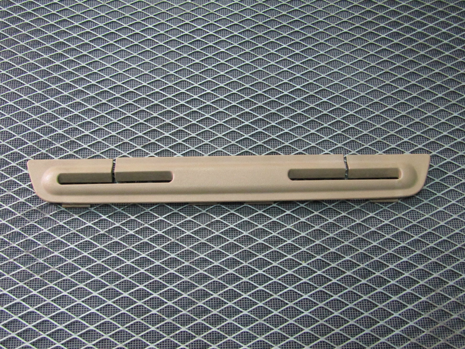1992-1995 BMW 325 Sedan OEM Rear Seat Belt Holder