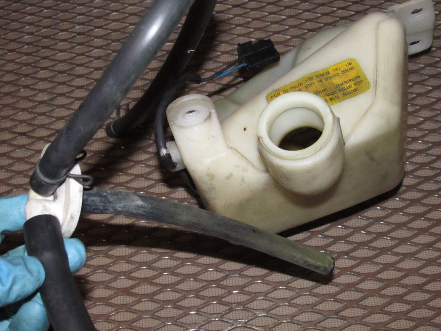 94 95 96 97 Mitsubishi 3000GT OEM Radiator Coolant Over Flow Tank Reservoir