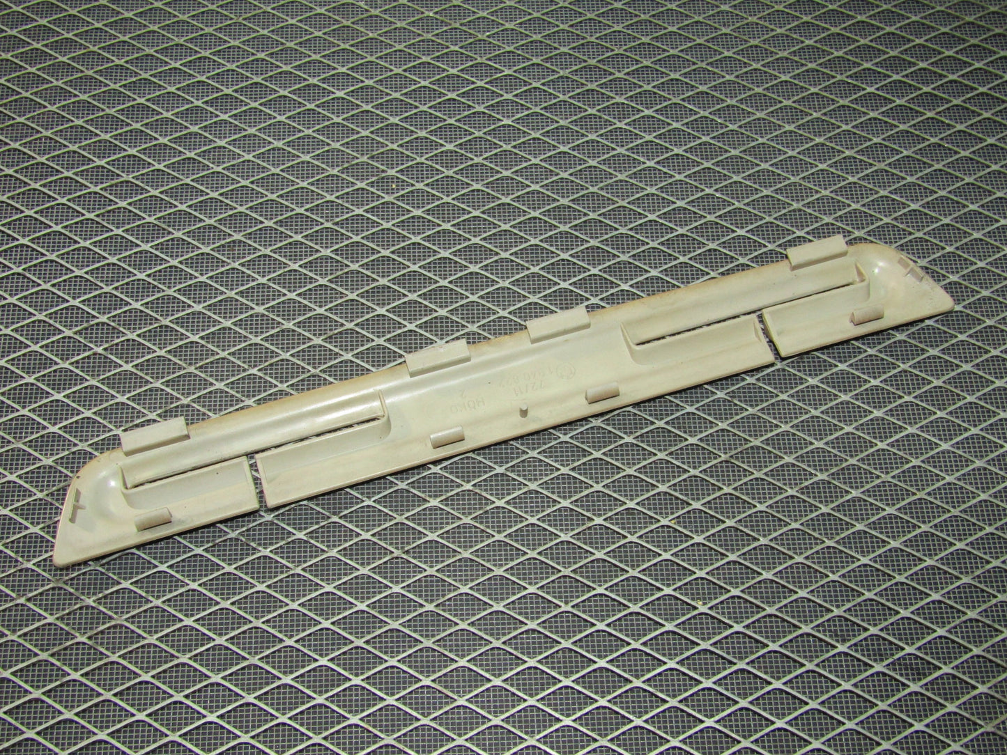 1992-1995 BMW 325 Sedan OEM Rear Seat Belt Holder