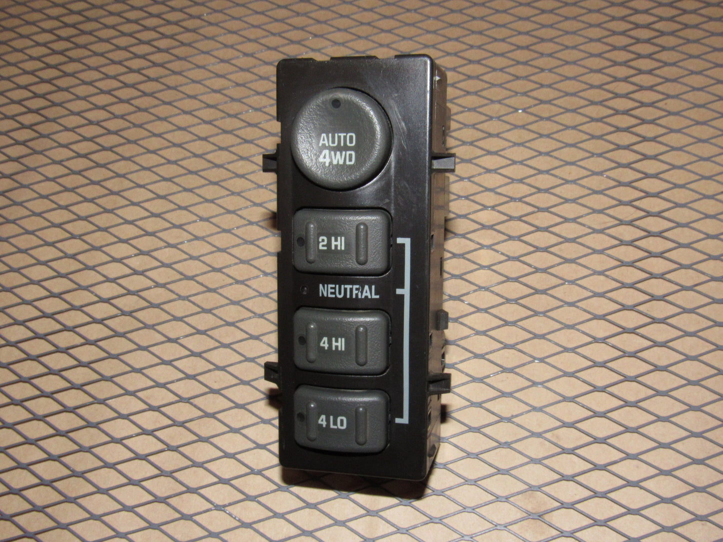 02 Chevrolet Avalanche OEM Auto 4WD 2WD Transfer Case Switch