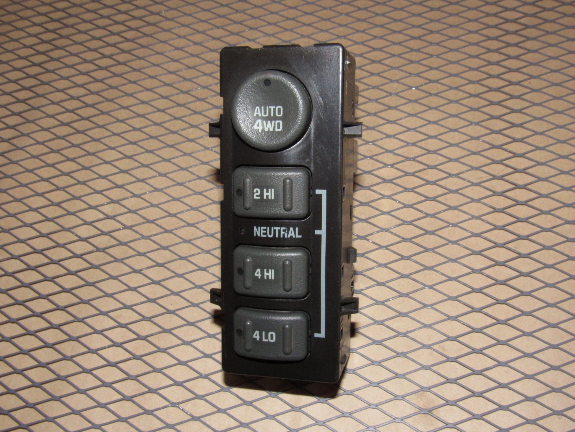 02 Chevrolet Avalanche OEM Auto 4WD 2WD Transfer Case Switch