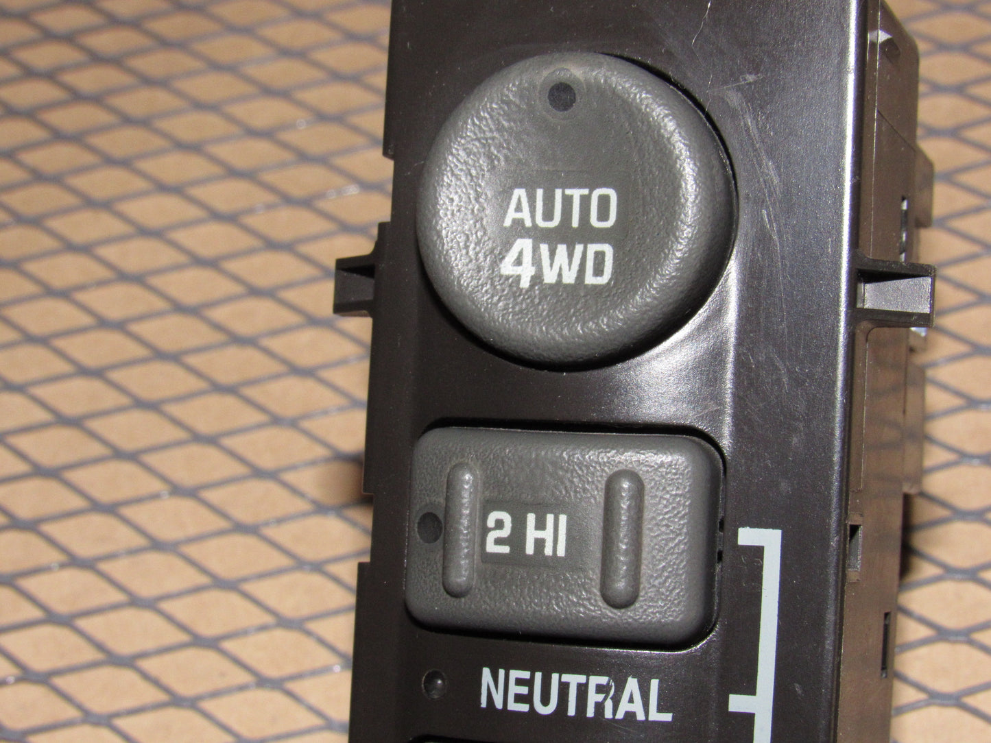 02 Chevrolet Avalanche OEM Auto 4WD 2WD Transfer Case Switch