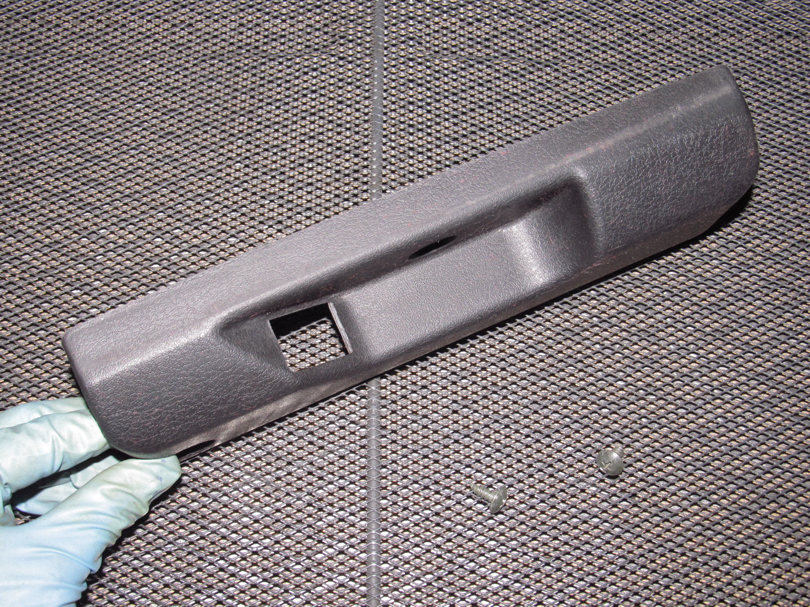94 95 96 97 Mitsubishi 3000GT OEM Hatch & Gas Door Lever Handle Cover