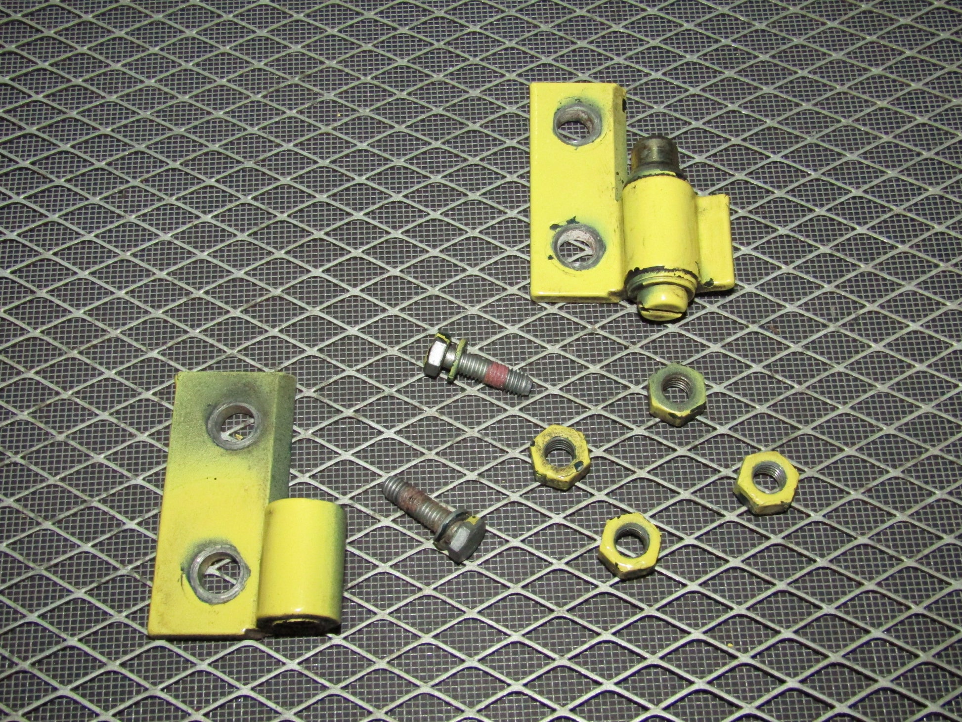 992-1995 BMW 325 Sedan OEM Door Hinges - Rear Right