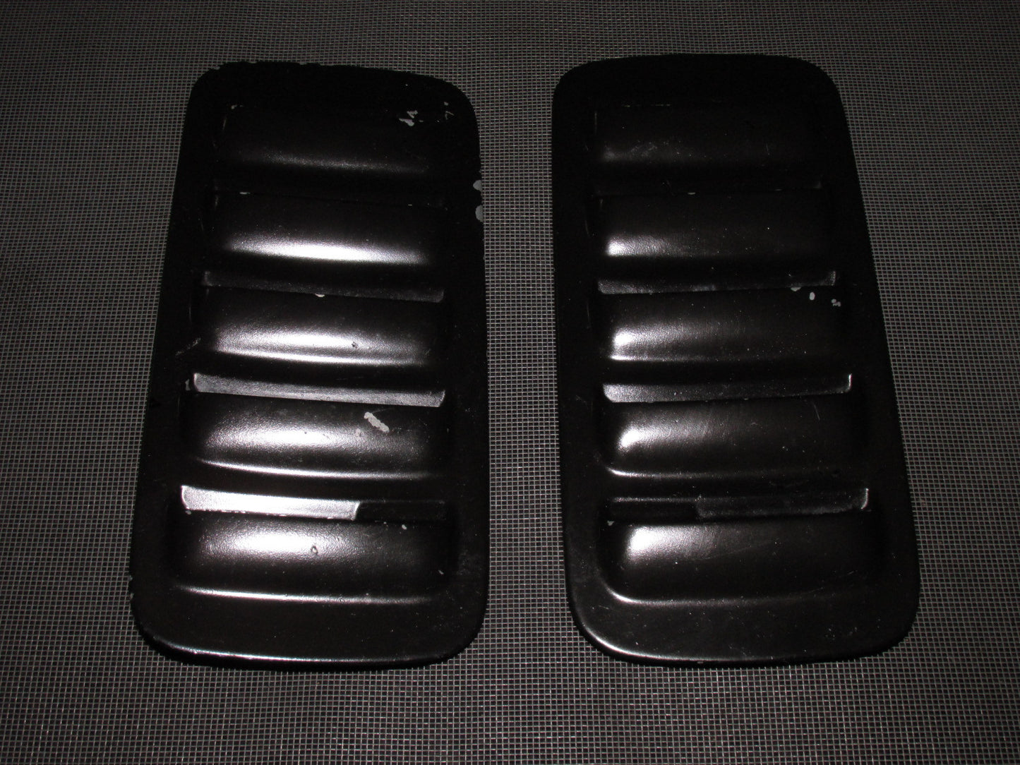 90 91 92 93 Toyota Celica Alltrac OEM Hood Grille Vent Set