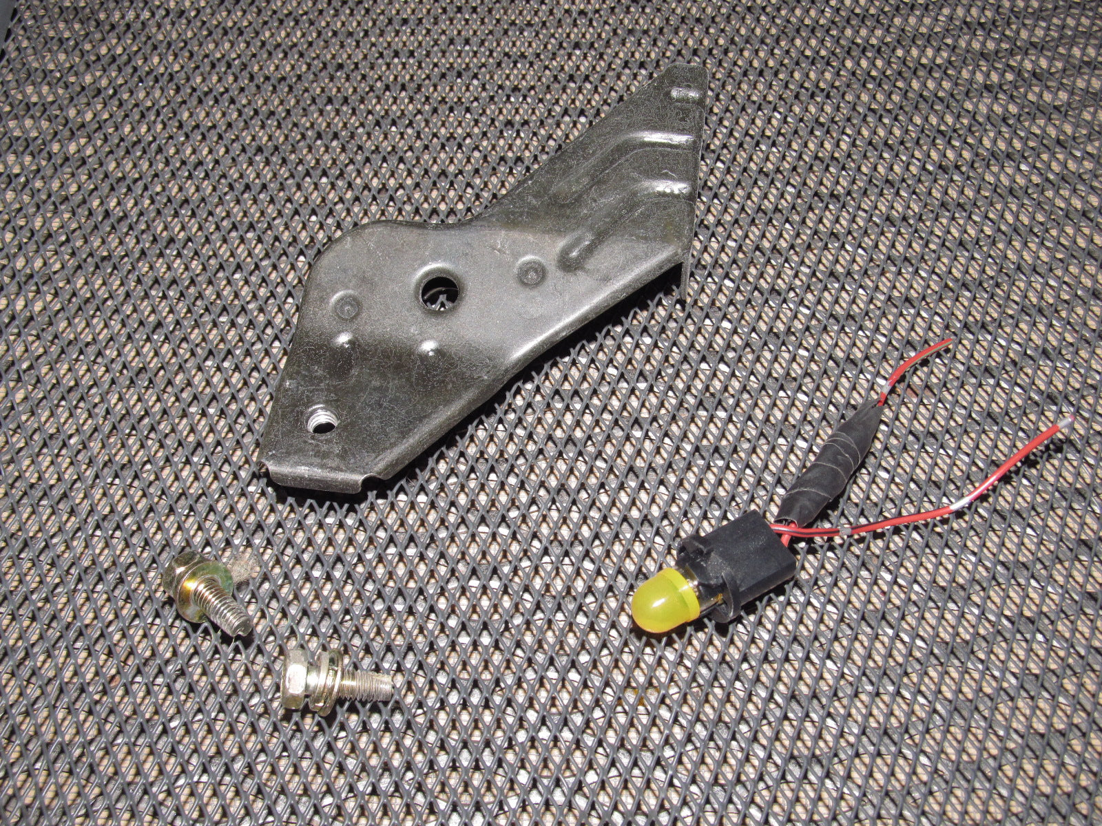 94 95 96 97 Mitsubishi 3000GT OEM Dash Courtesy Light - Left