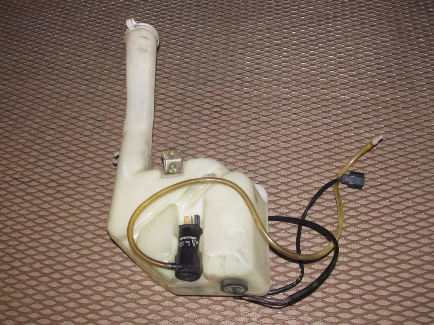 94 95 96 97 Mitsubishi 3000GT OEM Front Windshield Washer Tank Reservoir
