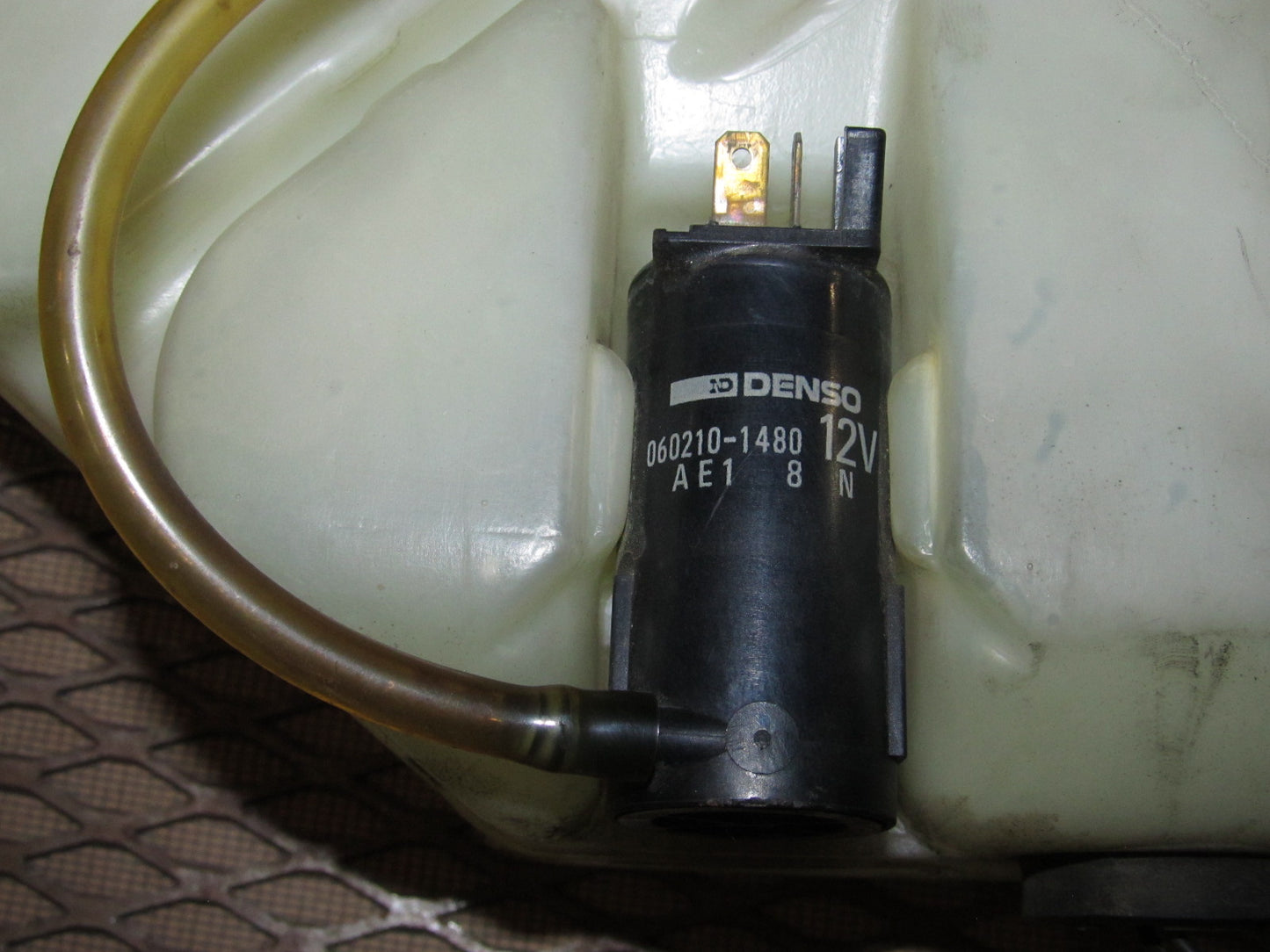 94 95 96 97 Mitsubishi 3000GT OEM Front Windshield Washer Tank Reservoir