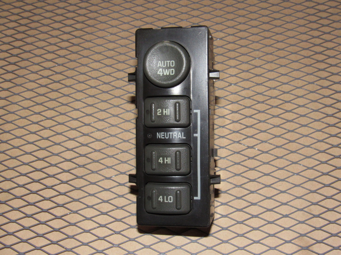 99 00 01 02 Chevrolet Silverado OEM Auto 4WD 2WD Transfer Case Switch