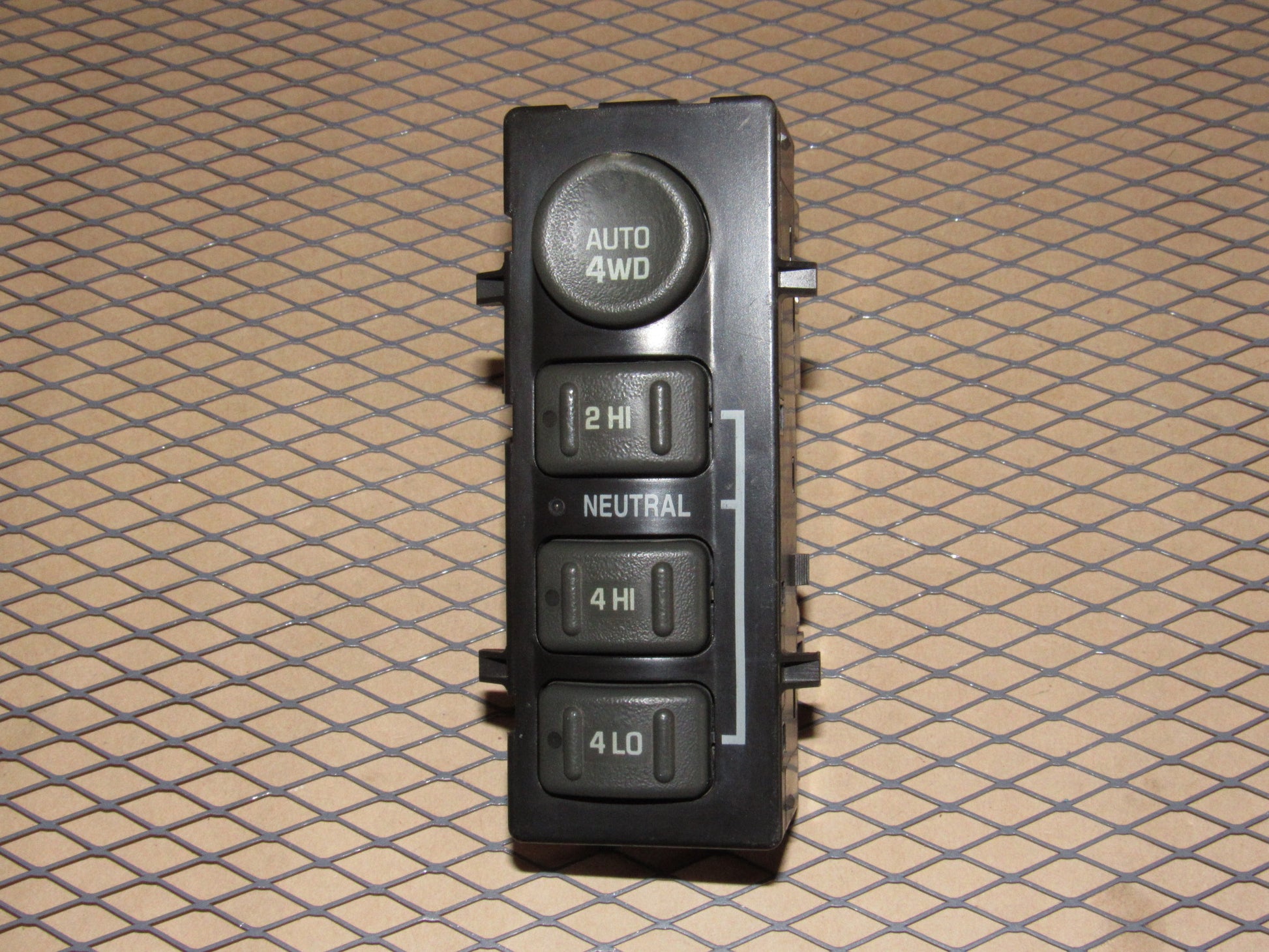 99 00 01 02 Chevrolet Silverado OEM Auto 4WD 2WD Transfer Case Switch