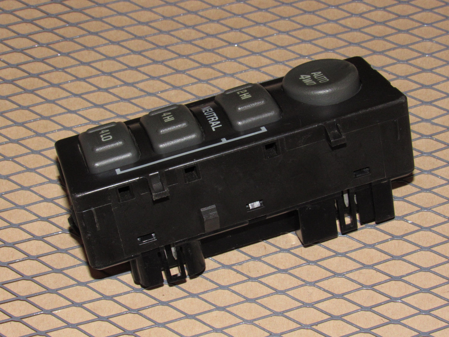 99 00 01 02 Chevrolet Silverado OEM Auto 4WD 2WD Transfer Case Switch