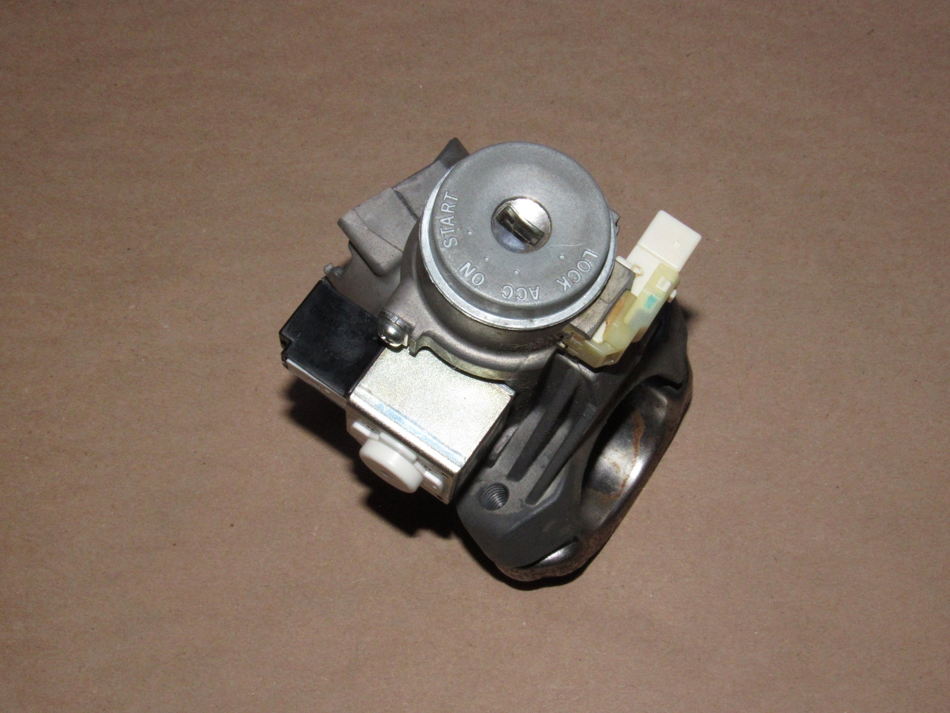 05 06 07 08 Toyota Tacoma OEM Ignition Lock Cylinder & Key