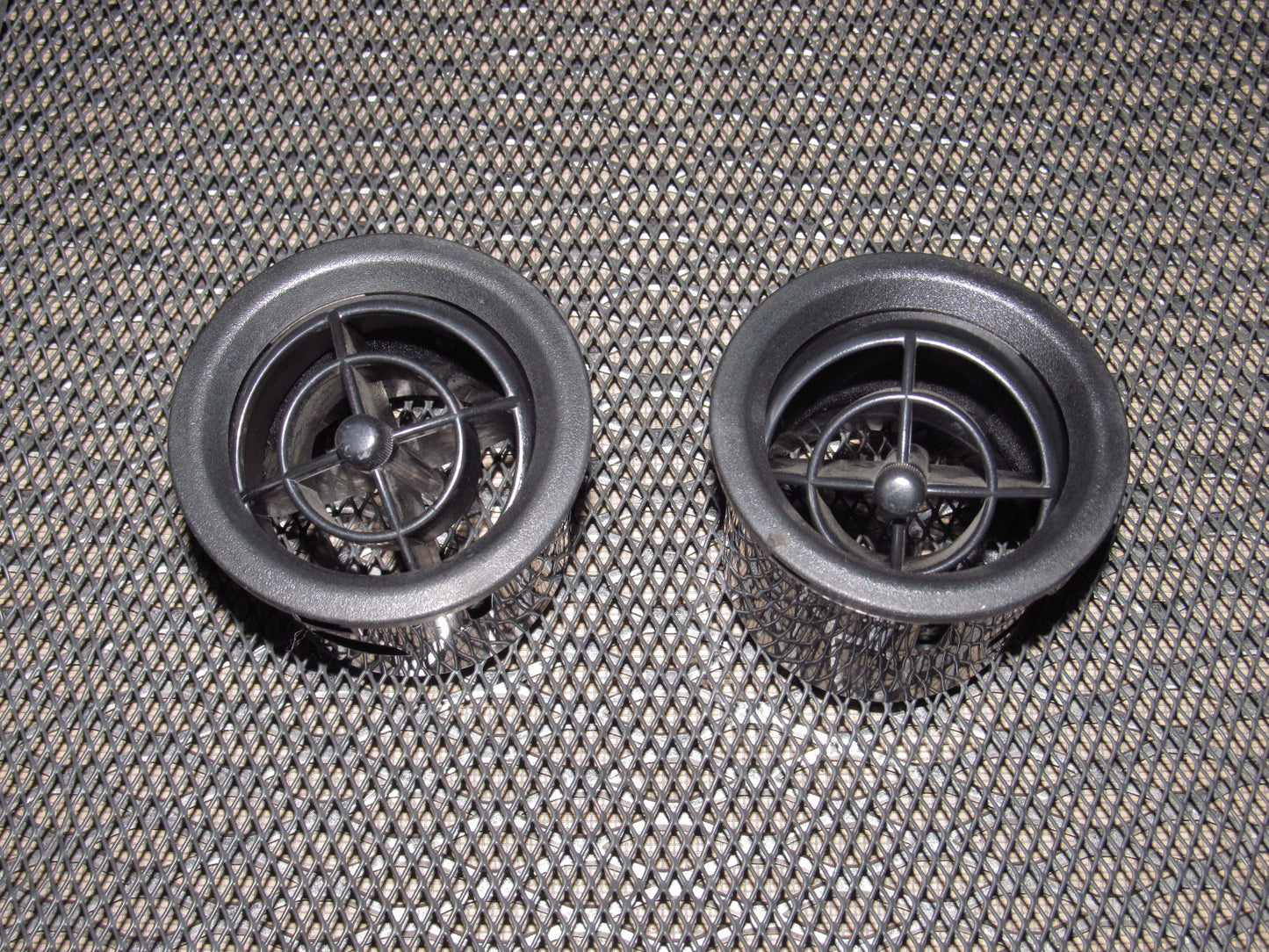 94 95 96 97 Mazda Miata OEM Dash A/C Heater Air Vent