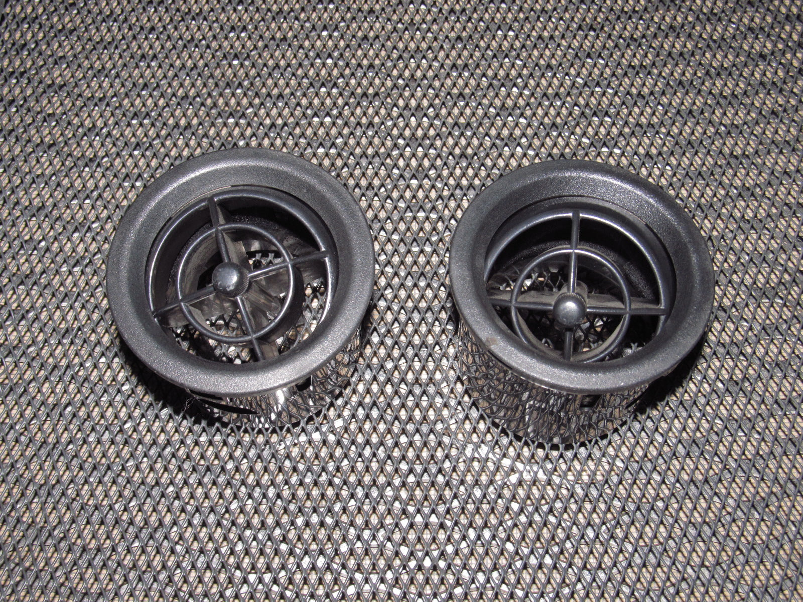 94 95 96 97 Mazda Miata OEM Dash A/C Heater Air Vent