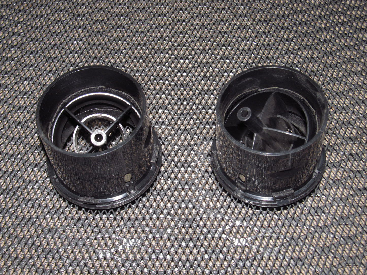 94 95 96 97 Mazda Miata OEM Dash A/C Heater Air Vent