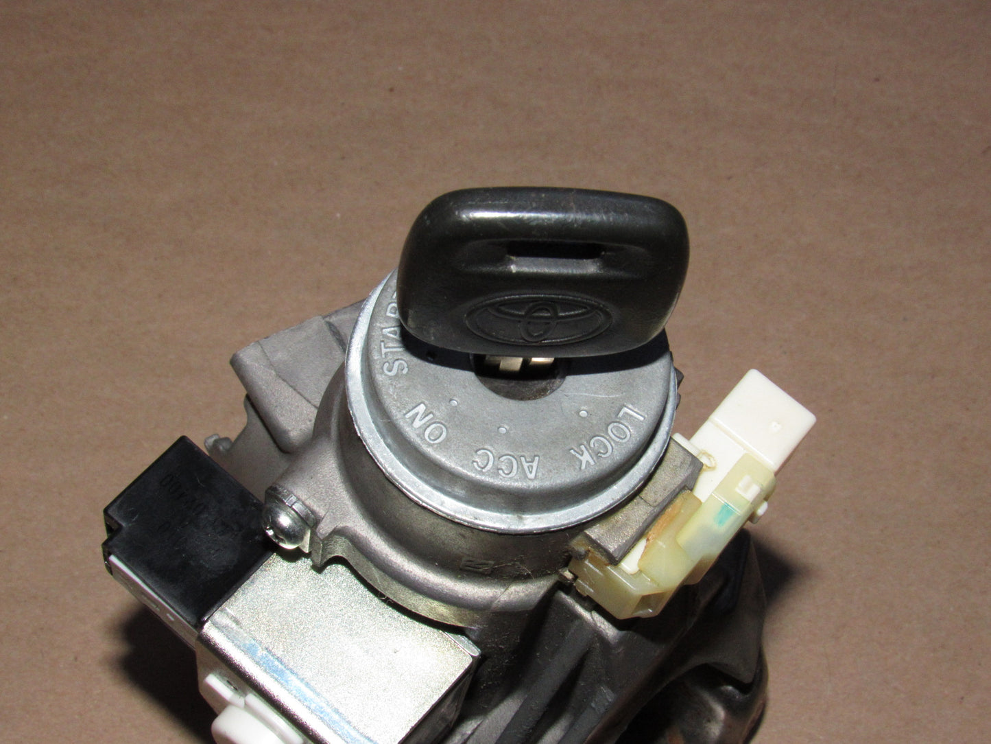 05 06 07 08 Toyota Tacoma OEM Ignition Lock Cylinder & Key